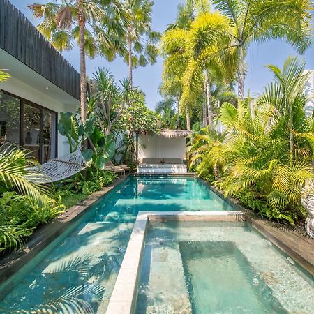 Villa Yogi Surf 2 Canggu Екстер'єр фото