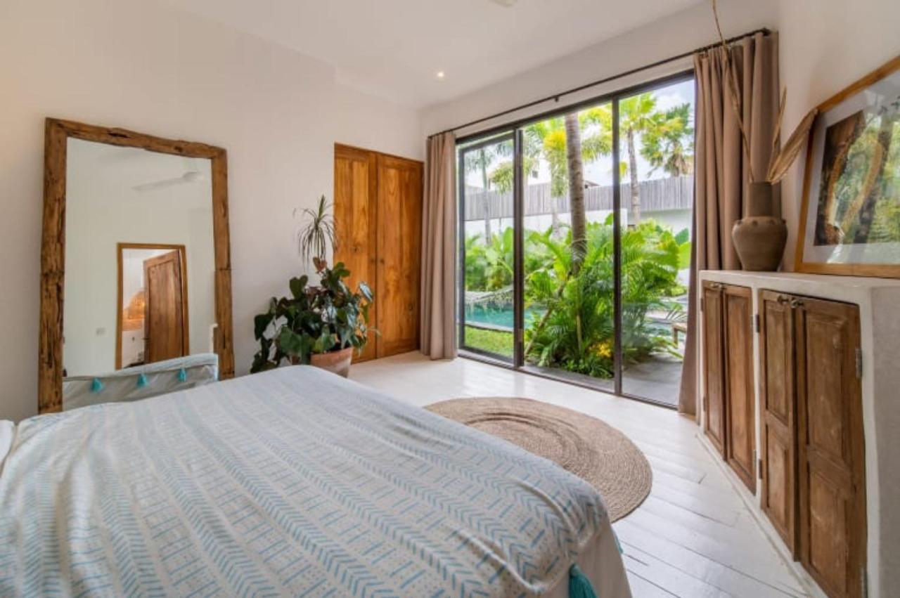Villa Yogi Surf 2 Canggu Екстер'єр фото